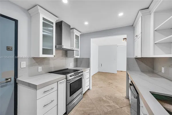 $5,300 | 11 Island Avenue, Unit 1105, Miami Beach, FL 33139
