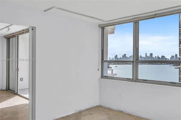 $5,300 | 11 Island Avenue, Unit 1105, Miami Beach, FL 33139