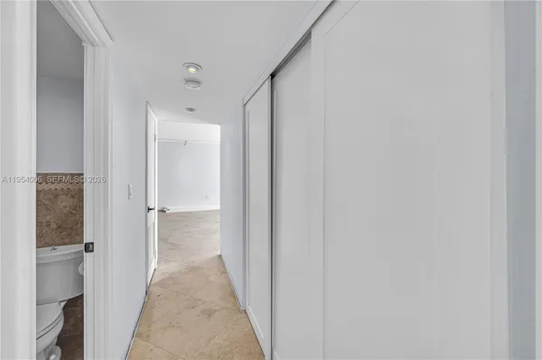 $5,300 | 11 Island Avenue, Unit 1105, Miami Beach, FL 33139