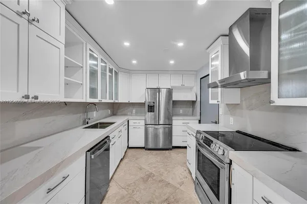 $5,300 | 11 Island Avenue, Unit 1105, Miami Beach, FL 33139