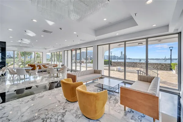 $5,300 | 11 Island Avenue, Unit 1105, Miami Beach, FL 33139
