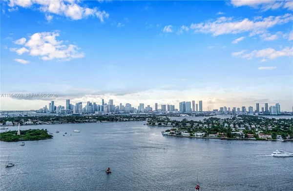 $5,300 | 11 Island Avenue, Unit 1105, Miami Beach, FL 33139