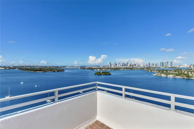 $5,800 | 11 Island Avenue, Unit 1105, Miami Beach, FL 33139