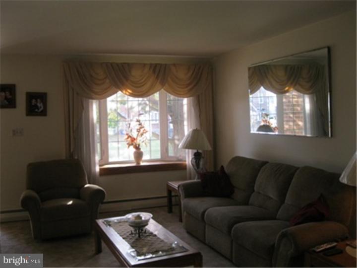 849 Medway Road Philadelphia, PA 19115 - Photo 5 of 20