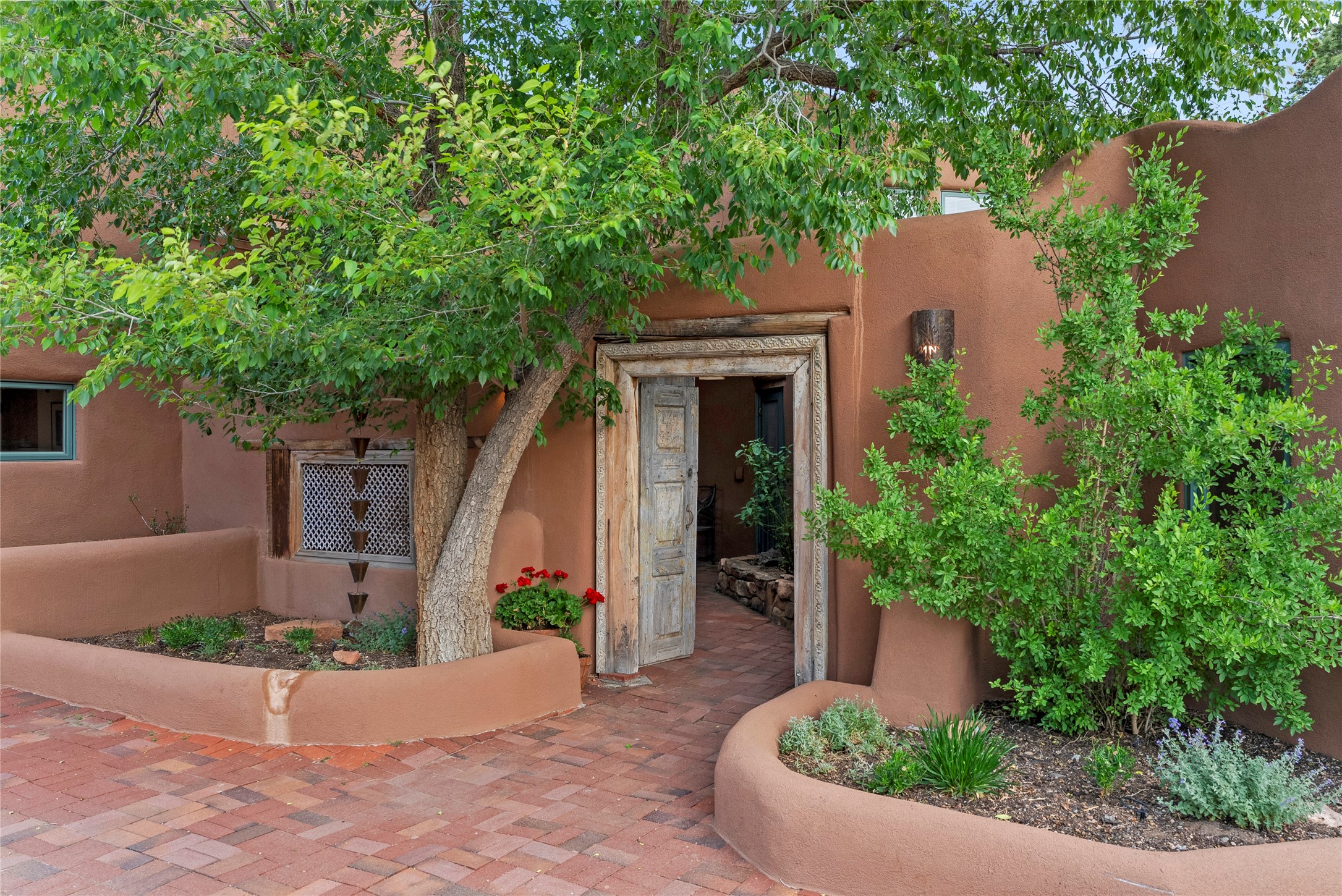 15 Cielo Cumbre Road Santa Fe, NM 87505 - Photo 4 of 46 Entrance