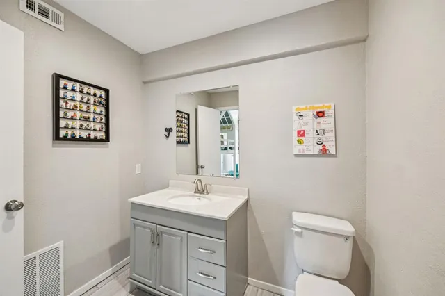 $1,900 | 7175 Fair Oaks Avenue, Unit 60, Dallas, TX 75231