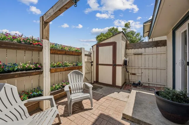 $1,900 | 7175 Fair Oaks Avenue, Unit 60, Dallas, TX 75231