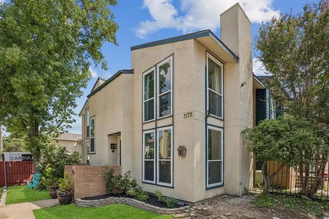 $1,900 | 7175 Fair Oaks Avenue, Unit 60, Dallas, TX 75231
