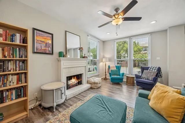 $1,900 | 7175 Fair Oaks Avenue, Unit 60, Dallas, TX 75231