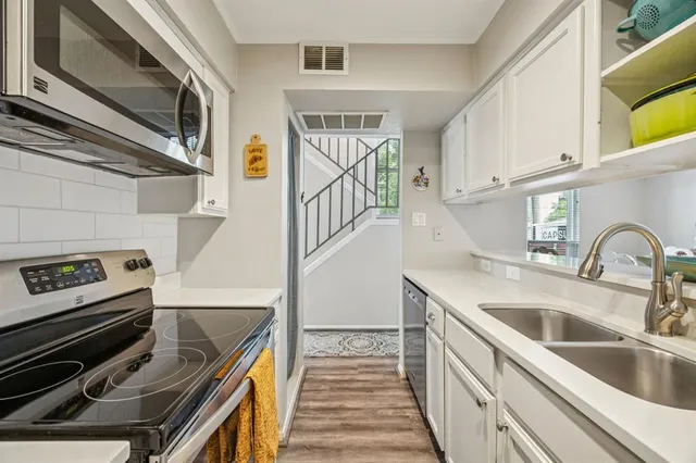 $1,900 | 7175 Fair Oaks Avenue, Unit 60, Dallas, TX 75231