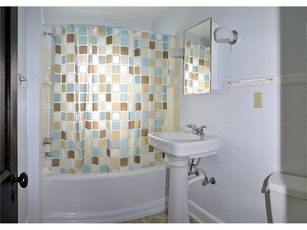 740 North Riley Avenue Indianapolis, IN 46201 - Photo 4 of 16 Gallery Image 4