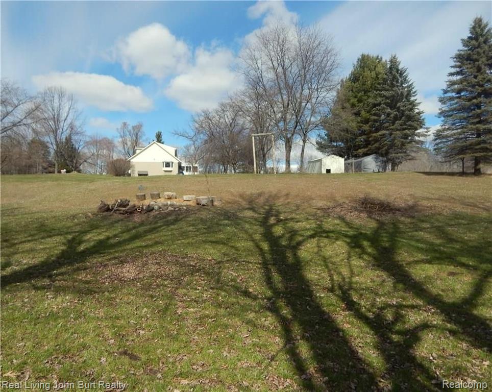 1320 Trio Hill Road Leonard, MI 48367 - Photo 5 of 35