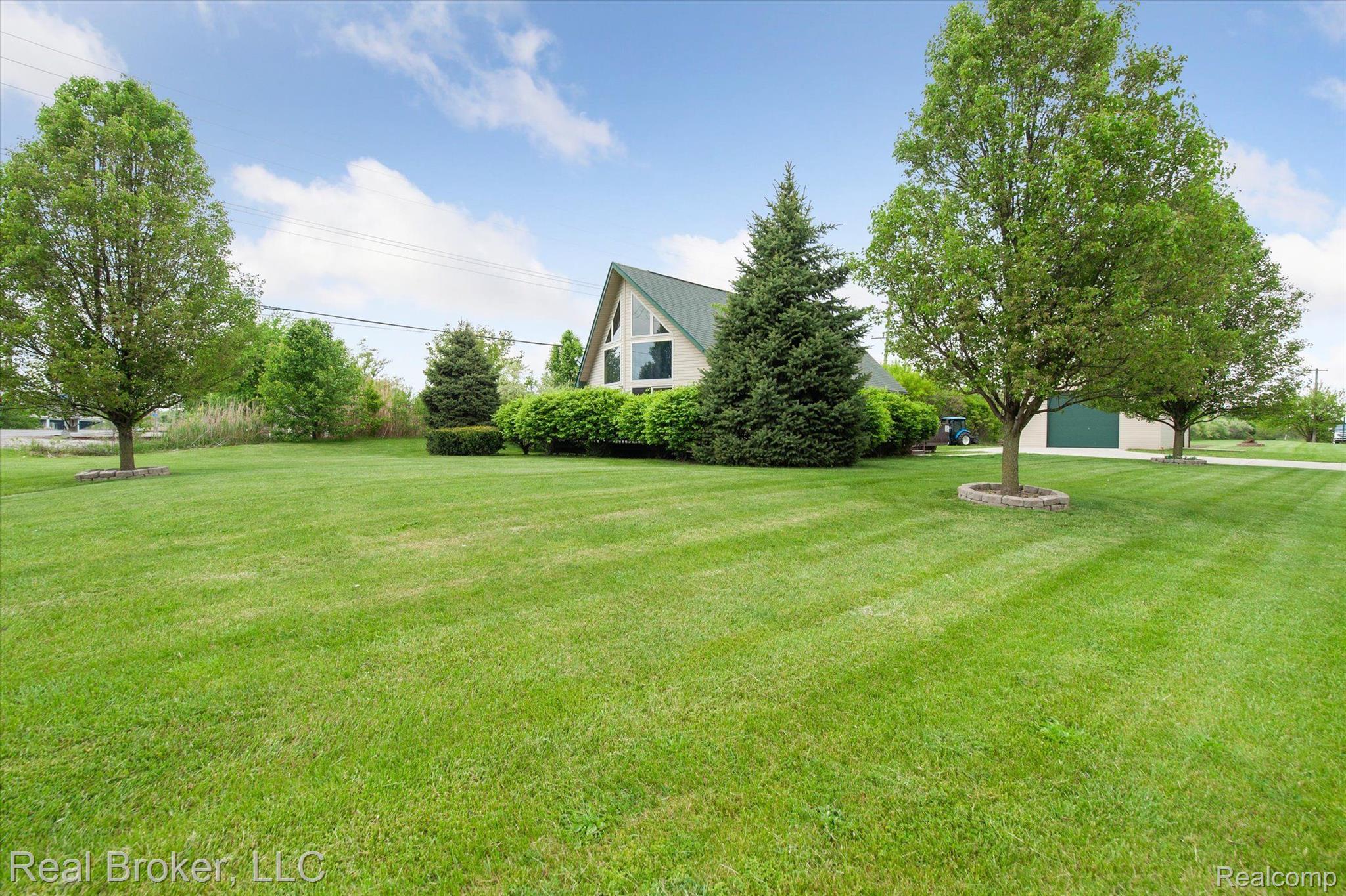 1601 Sandy Creek Road Monroe, MI 48162 - Photo 2 of 60