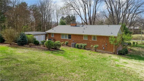 $2,295 | 1804 Strathmore Drive, Greensboro, NC 27410