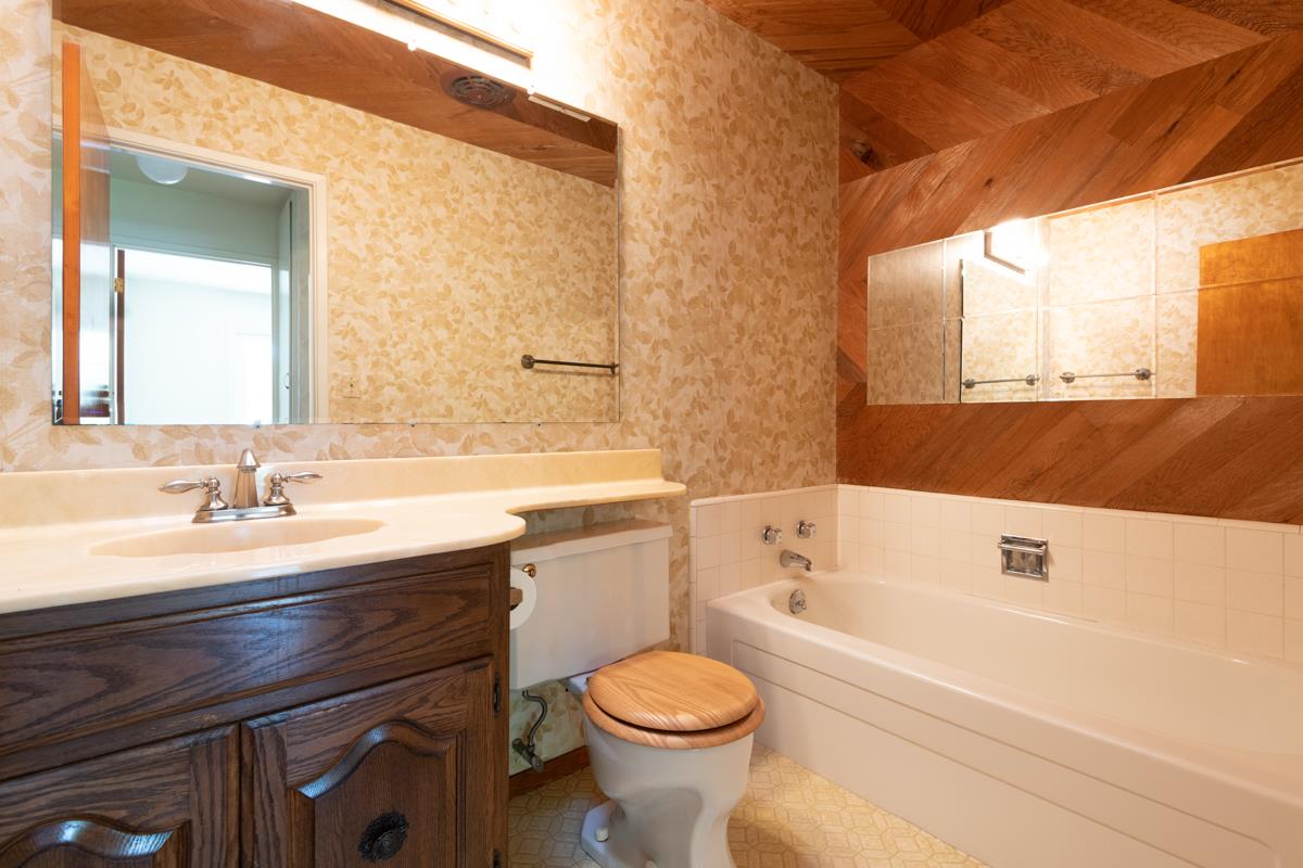 7556 Bollinger Road Cupertino, CA 95014 - Photo 13 of 19 Gallery Image 13