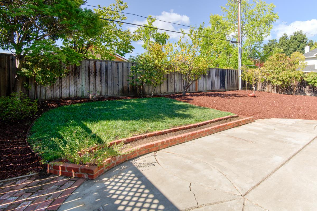 7556 Bollinger Road Cupertino, CA 95014 - Photo 17 of 19 Gallery Image 17