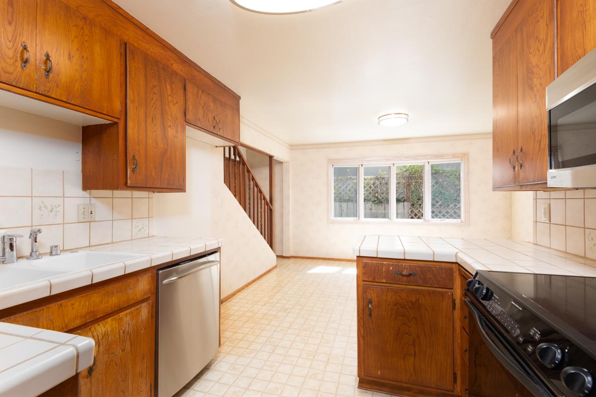 7556 Bollinger Road Cupertino, CA 95014 - Photo 8 of 19 Gallery Image 8