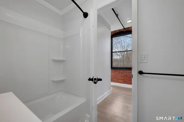 $1,700 | 222 Williams Street East, Unit 311, Glastonbury, CT 06033