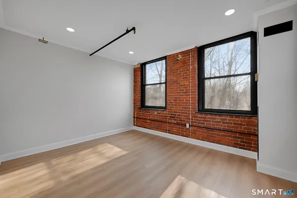 $1,700 | 222 Williams Street East, Unit 311, Glastonbury, CT 06033