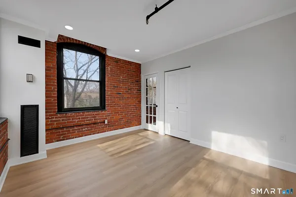 $1,700 | 222 Williams Street East, Unit 311, Glastonbury, CT 06033