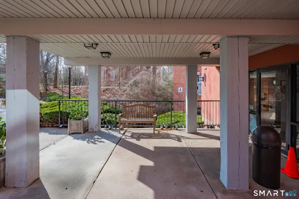 $1,700 | 222 Williams Street East, Unit 311, Glastonbury, CT 06033