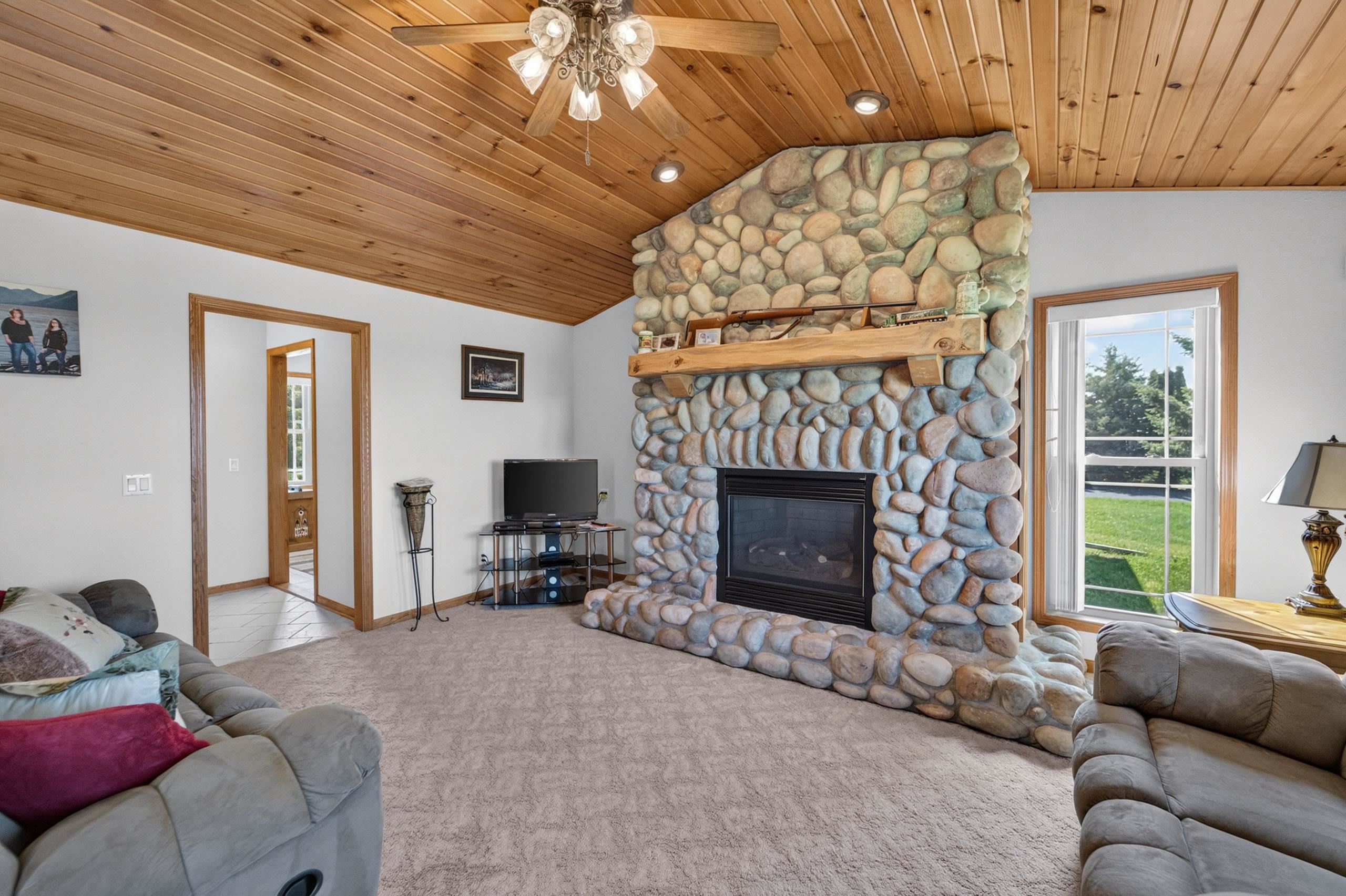 N7795 Panorama Road Belleville, WI 53508 - Photo 19 of 66