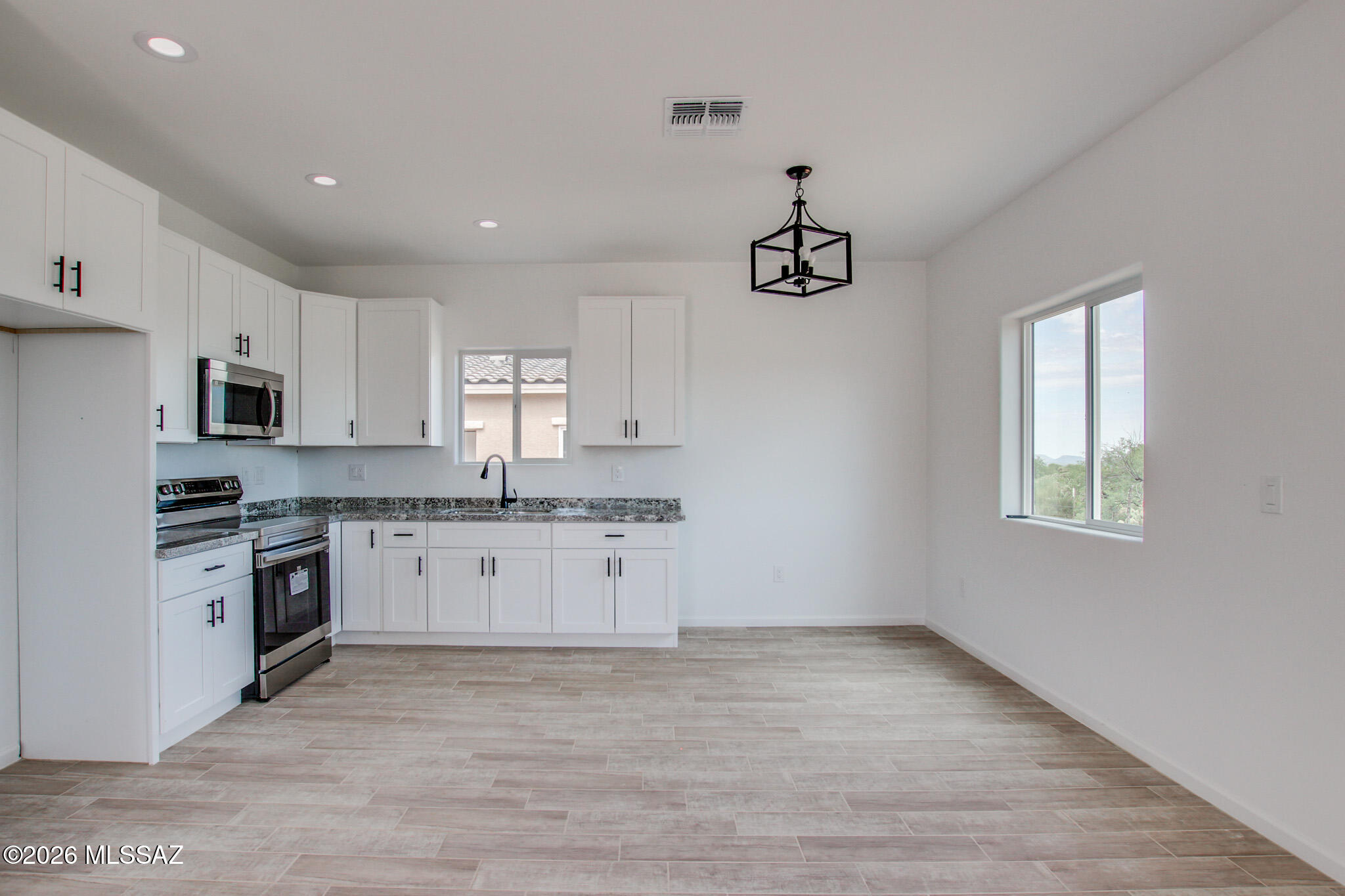 2350 West Diamond Street Tucson, AZ 85705 - Photo 3 of 50