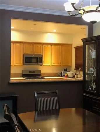 $932,000 | 415 East Dryden Street, Unit 101, Glendale, CA 91207