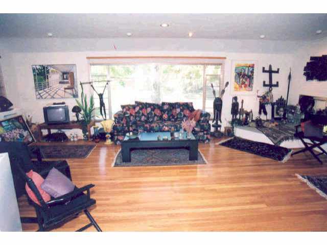 2980 Leeds Road Columbus, OH 43221 - Photo 4 of 5