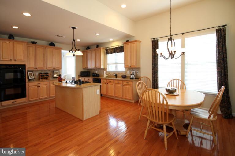 4513 Rhett Lane Fairfax, VA 22030 - Photo 2 of 30 Kitchen