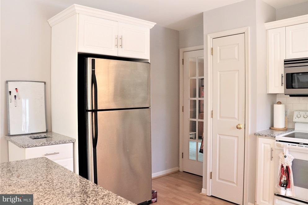 1117 Suffolk Drive Lititz, PA 17543 - Photo 17 of 47 Kitchen