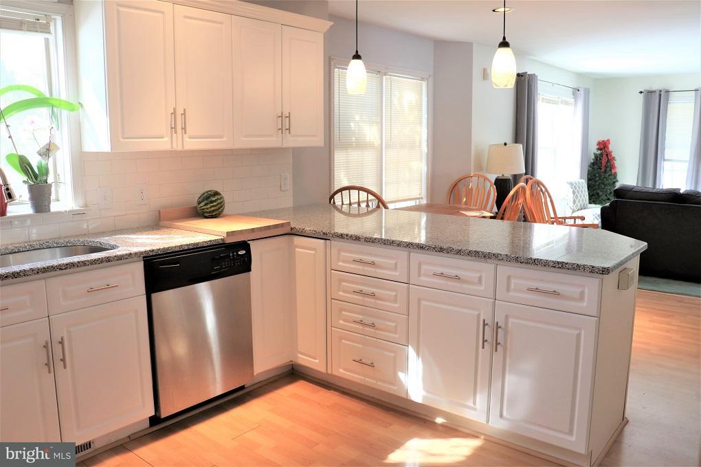 1117 Suffolk Drive Lititz, PA 17543 - Photo 19 of 47 Kitchen