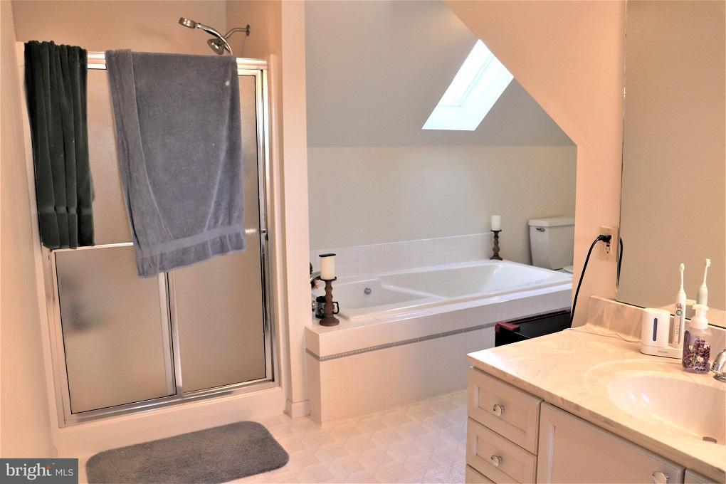 1117 Suffolk Drive Lititz, PA 17543 - Photo 28 of 47 Master Bathroom