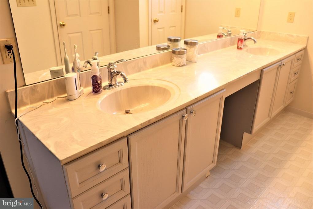 1117 Suffolk Drive Lititz, PA 17543 - Photo 29 of 47 Master Bathroom