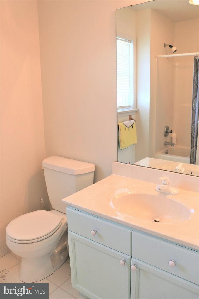 1117 Suffolk Drive Lititz, PA 17543 - Photo 33 of 47 Main Bathroom