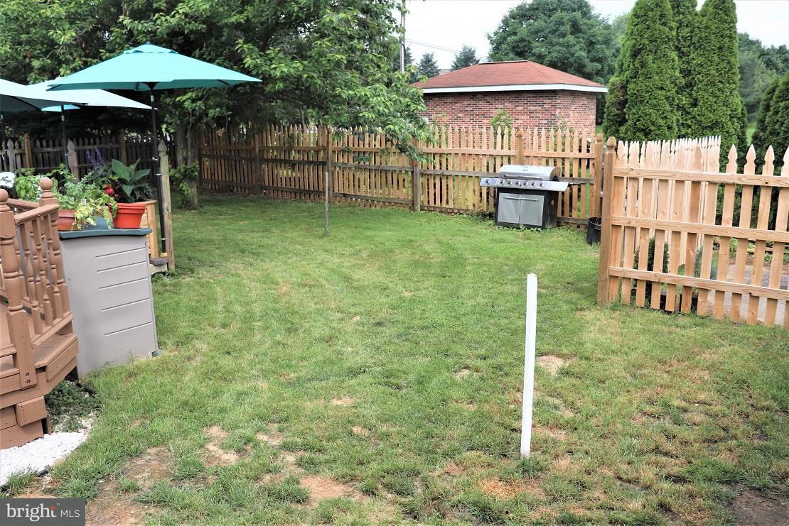 1117 Suffolk Drive Lititz, PA 17543 - Photo 43 of 47 Grassy Area