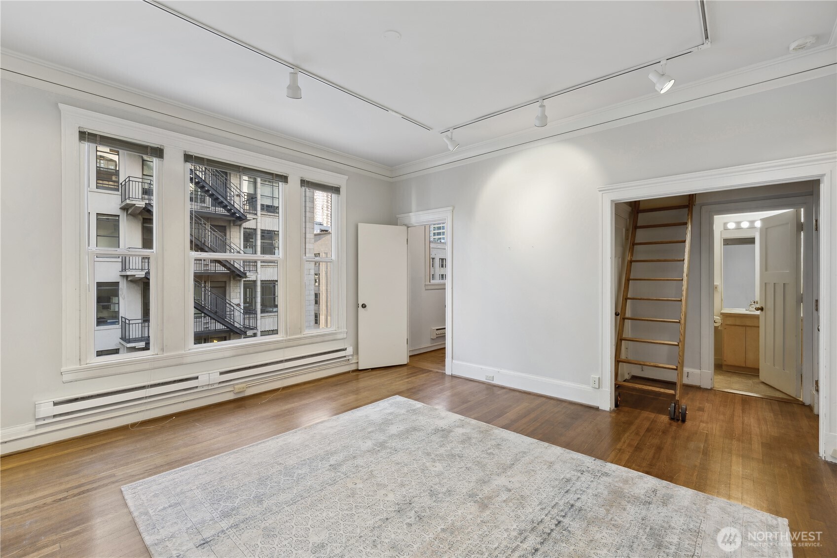 1519 3rd Avenue, Unit 801 Seattle, WA 98101 - Photo 14 of 24