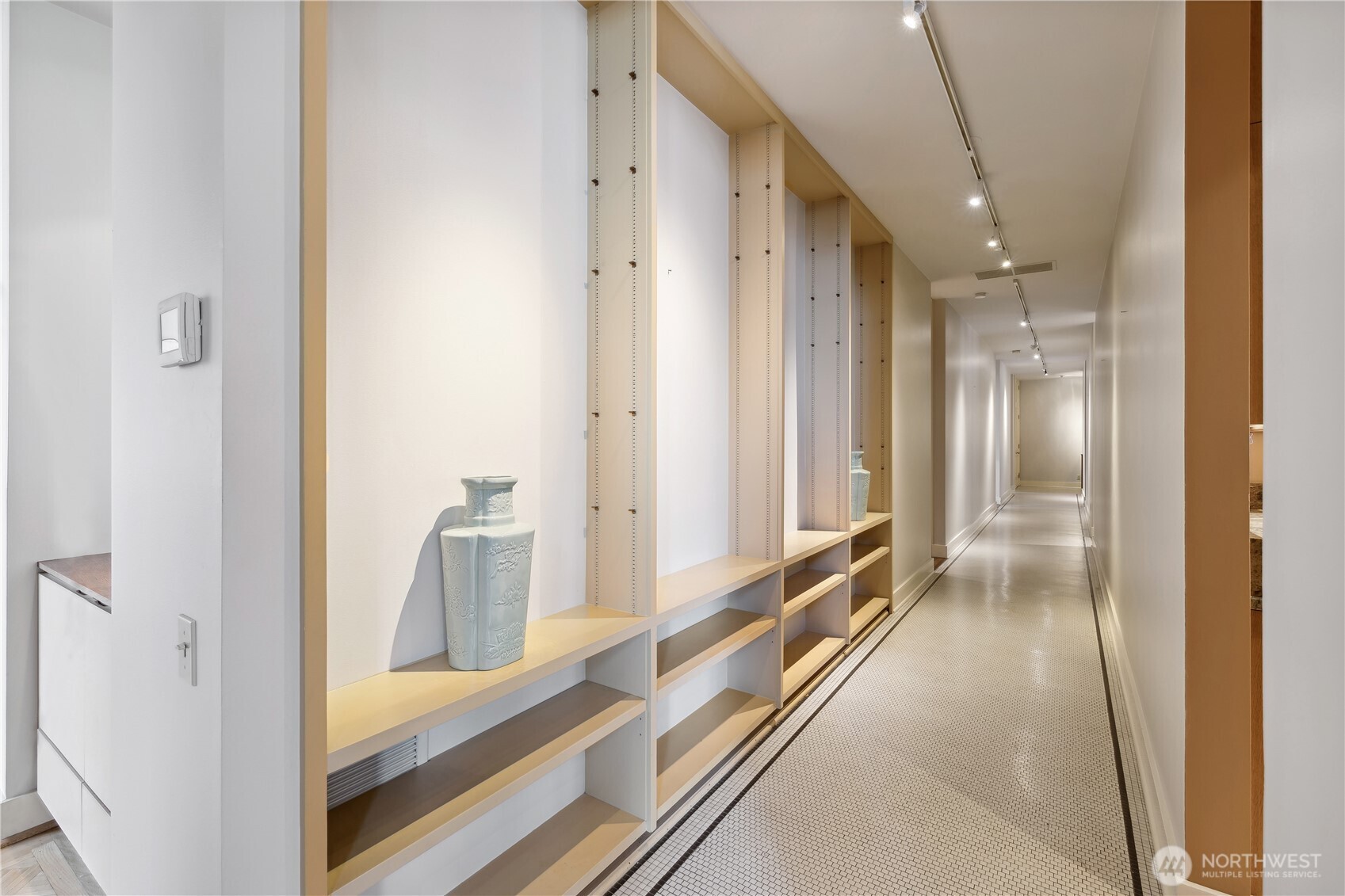 1519 3rd Avenue, Unit 801 Seattle, WA 98101 - Photo 21 of 24