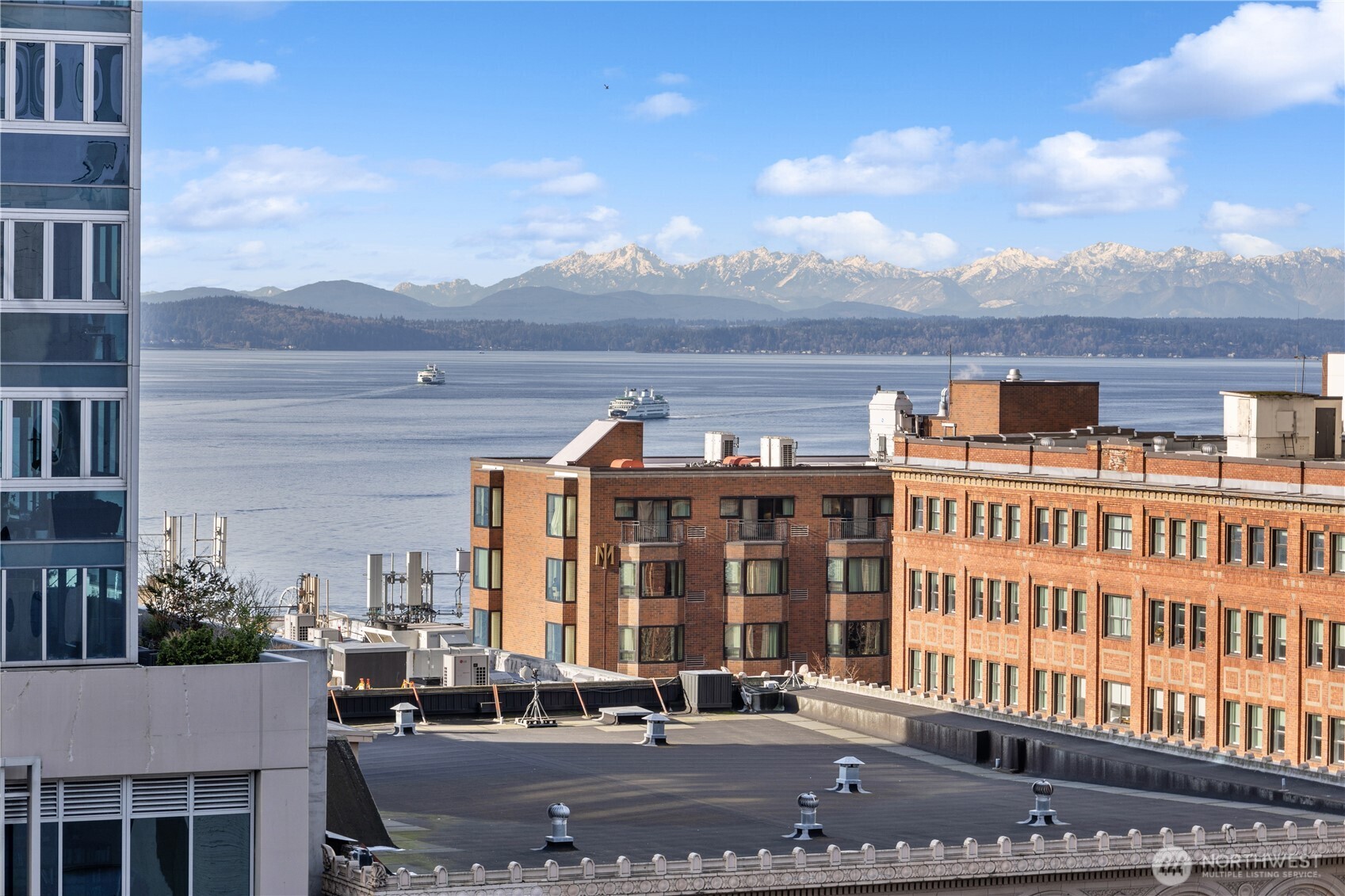 1519 3rd Avenue, Unit 801 Seattle, WA 98101 - Photo 3 of 24