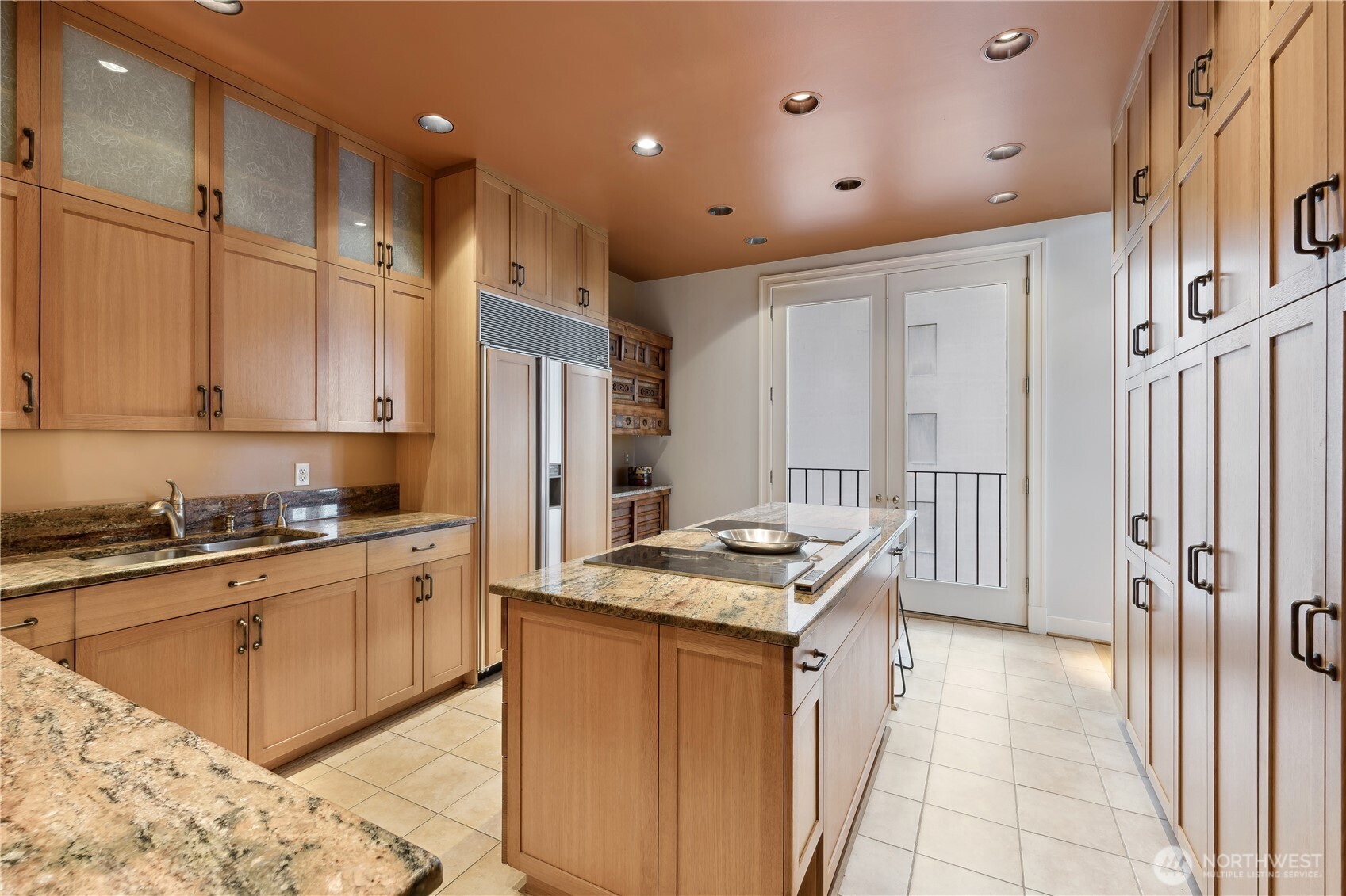 1519 3rd Avenue, Unit 801 Seattle, WA 98101 - Photo 7 of 24