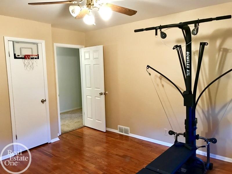 3576 Angus Road Fort Gratiot, MI 48059 - Photo 31 of 47 31328921-30.JPG