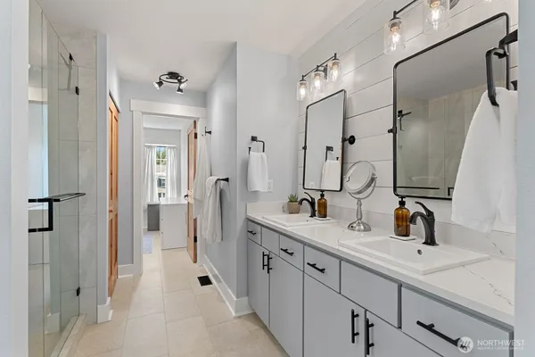 $1,240,000 | 7320 Silent Creek Avenue Southeast, Snoqualmie, WA 98065