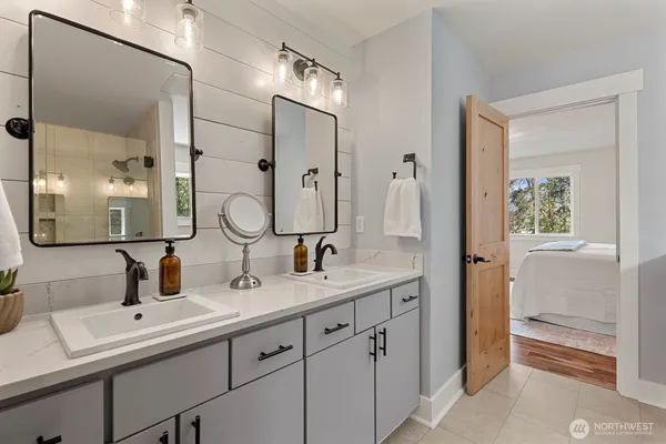 $1,240,000 | 7320 Silent Creek Avenue Southeast, Snoqualmie, WA 98065