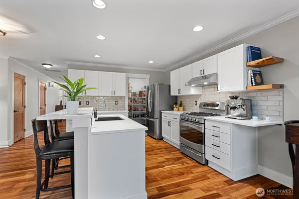 $1,240,000 | 7320 Silent Creek Avenue Southeast, Snoqualmie, WA 98065