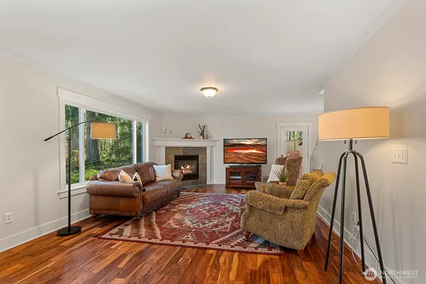 $1,240,000 | 7320 Silent Creek Avenue Southeast, Snoqualmie, WA 98065