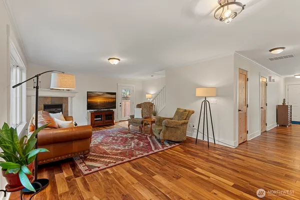 $1,240,000 | 7320 Silent Creek Avenue Southeast, Snoqualmie, WA 98065