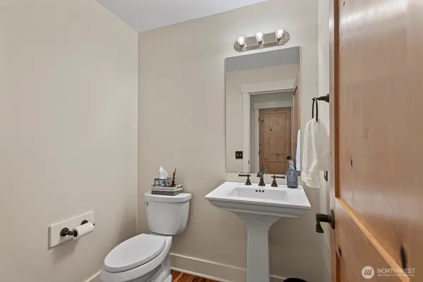 $1,240,000 | 7320 Silent Creek Avenue Southeast, Snoqualmie, WA 98065