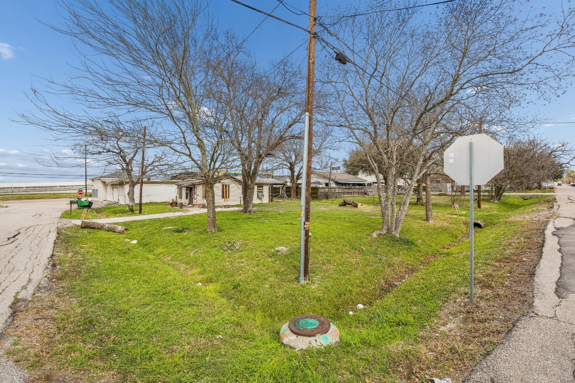 4107 B Street Houston, TX 77072 - Photo 14 of 15 a view of yard with swimming pool