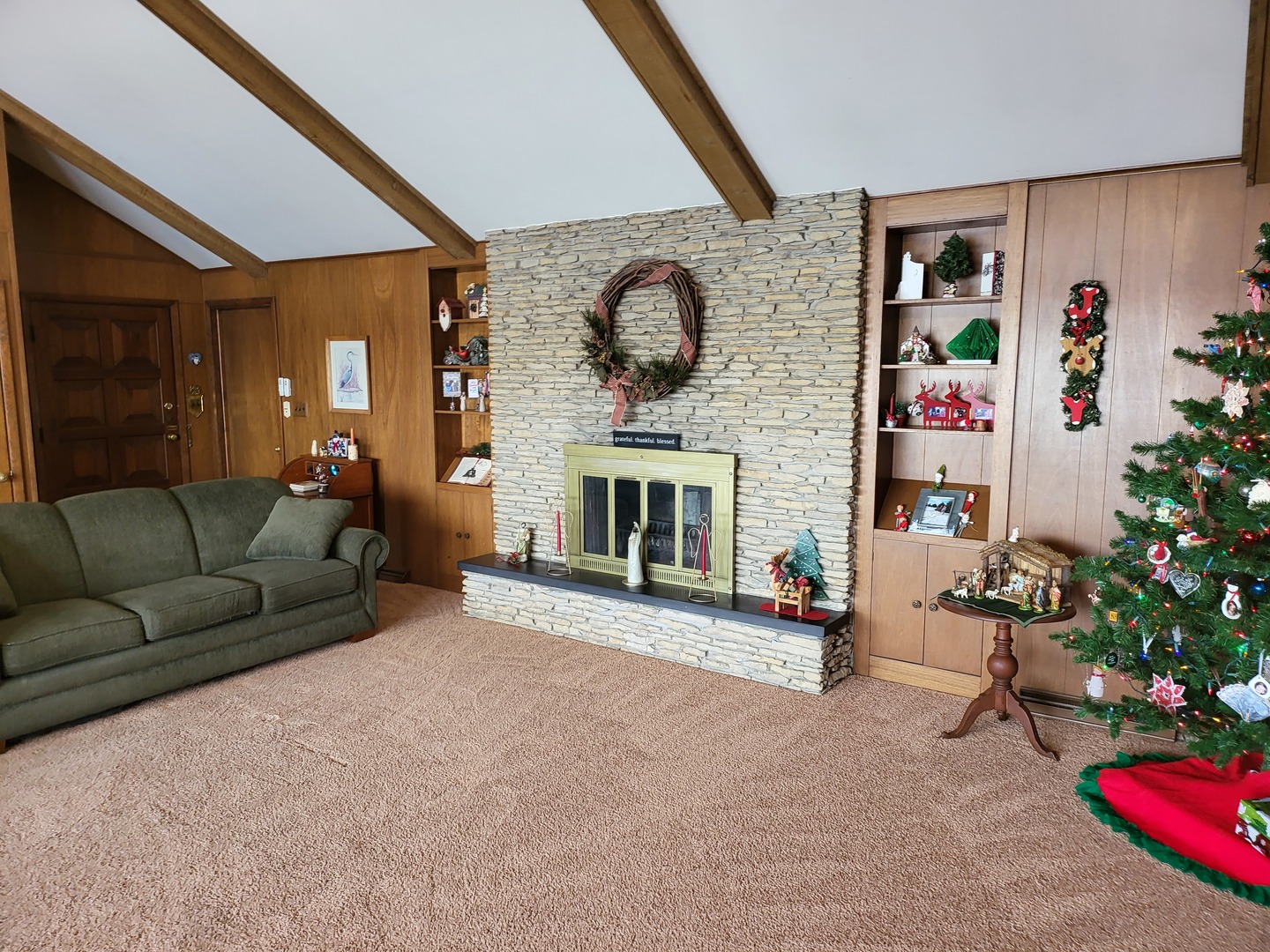 22850 West Renwick Road Plainfield, IL 60544 - Photo 9 of 10 a living room with furniture and a fireplace