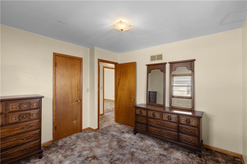 1227 Dickinson Road Independence, MO 64050 - Photo 17 of 24